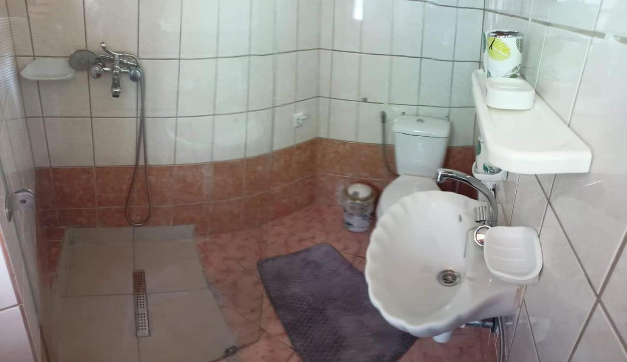 帕皮康Ανδρομέδα: Παραδοσιακό Κατάλυμμα别墅 外观 照片